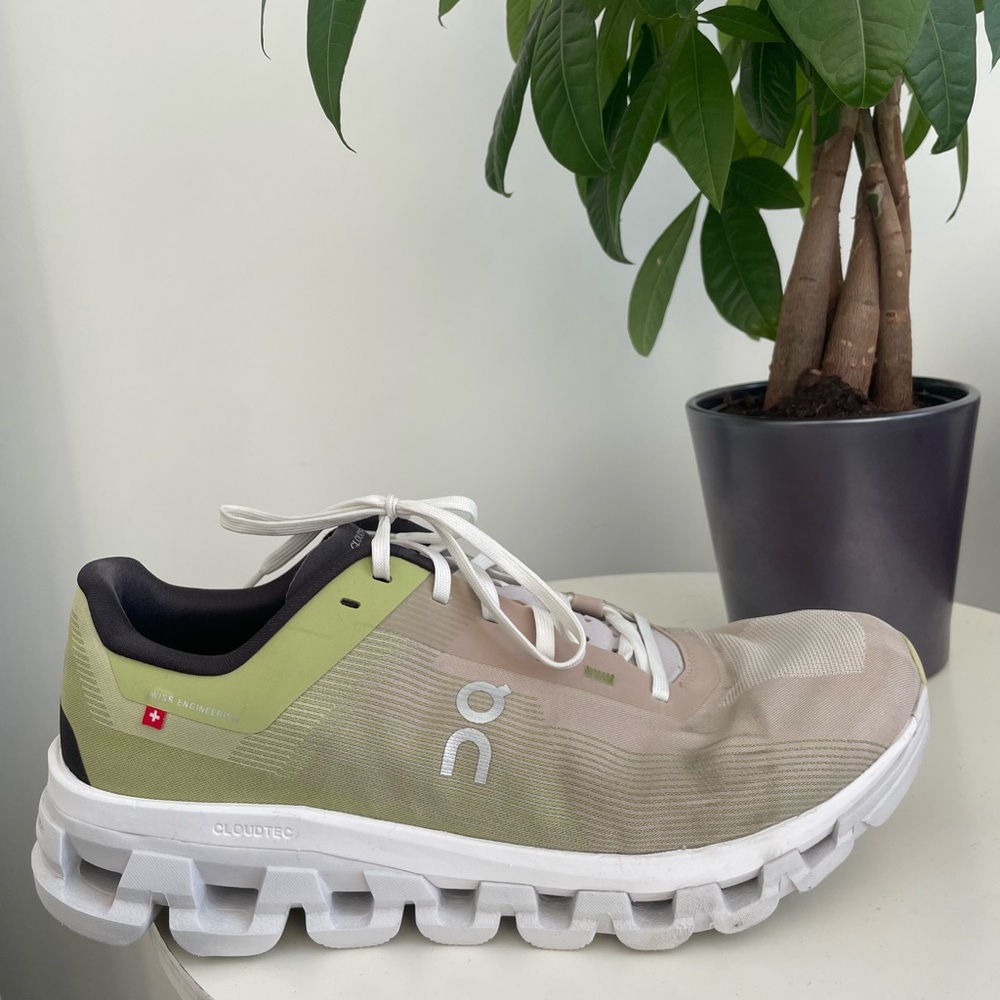 On Running Men's Cloudtec Athletic Shoe in Light Green and Beige